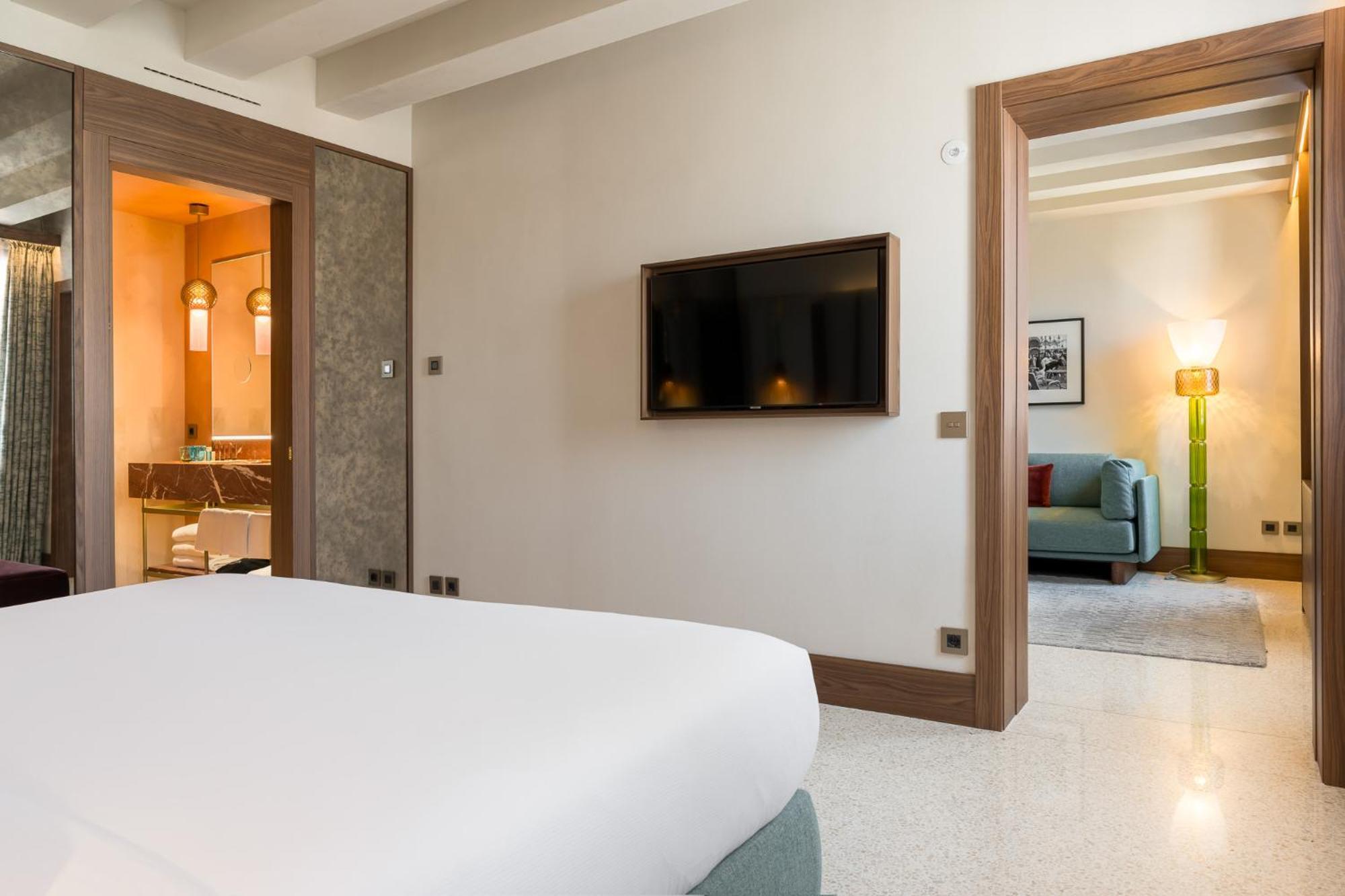 Ca'Di Dio-Small Luxury Hotel Venedik Dış mekan fotoğraf A room at the hotel